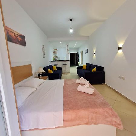 Studio By The Beach - Vlorë Екстериор снимка