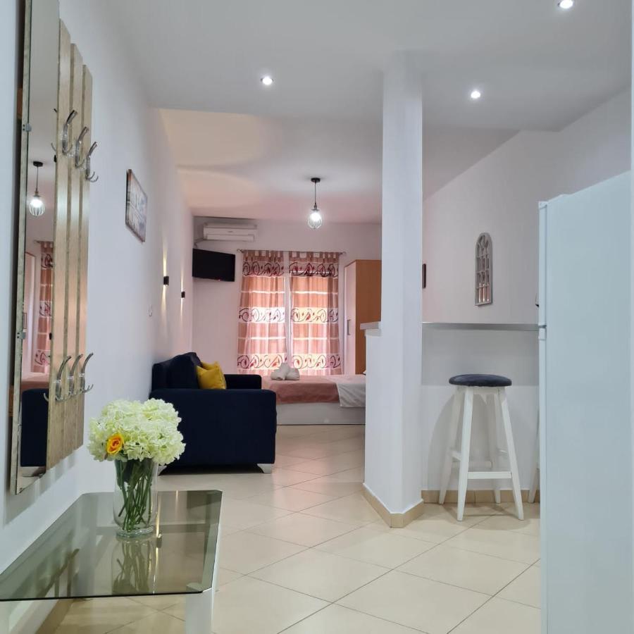 Studio By The Beach - Vlorë Екстериор снимка