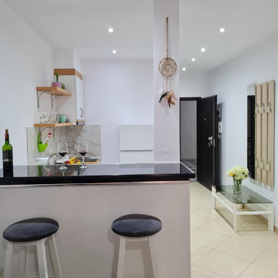 Studio By The Beach - Vlorë Екстериор снимка