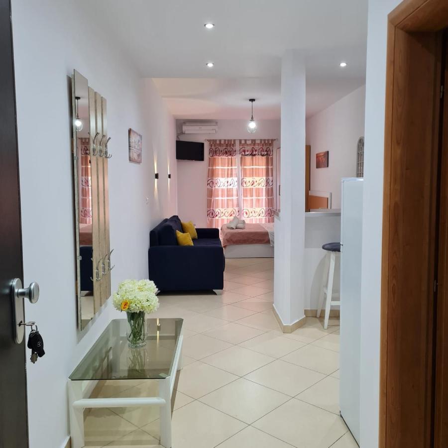 Studio By The Beach - Vlorë Екстериор снимка