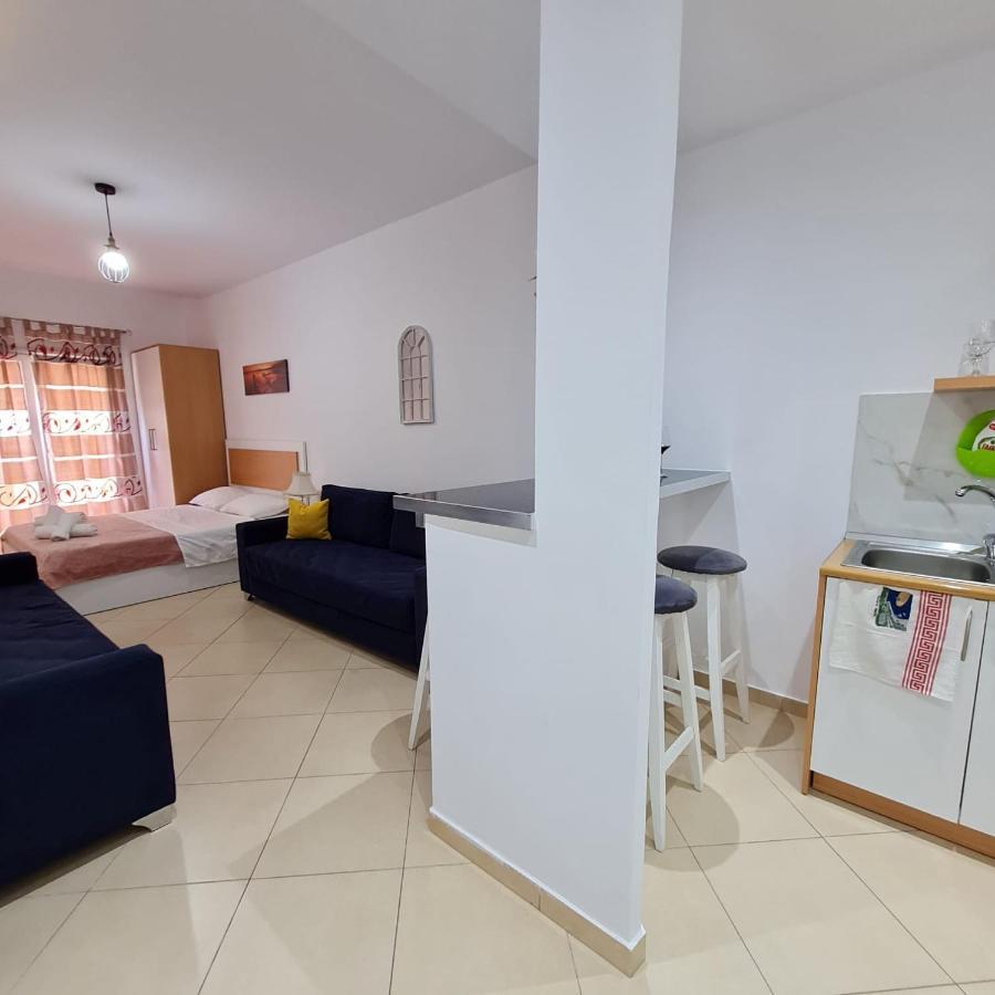 Studio By The Beach - Vlorë Екстериор снимка