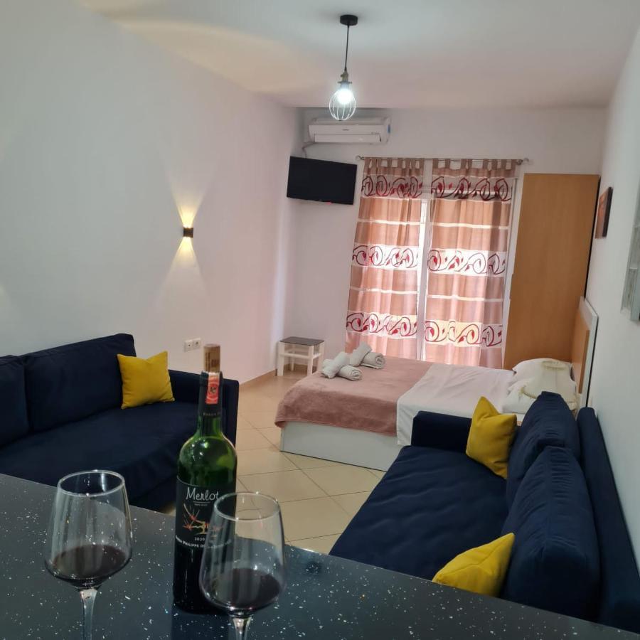 Studio By The Beach - Vlorë Екстериор снимка